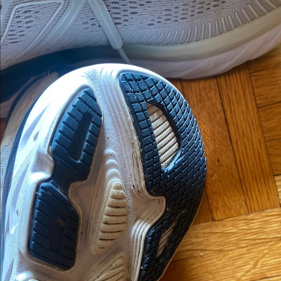 Hoka Light Blue and Navy Athletic Shoes Bondi 7 - Picture 4 of 5